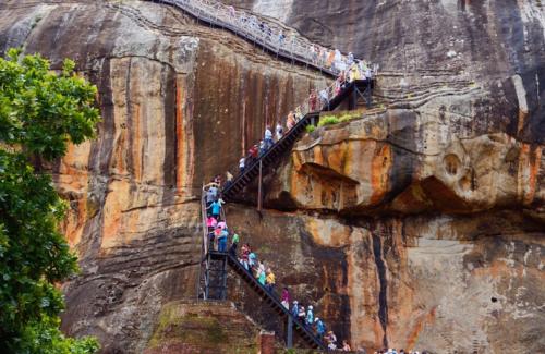 www.exoticislandtours.com Sigiriya 2